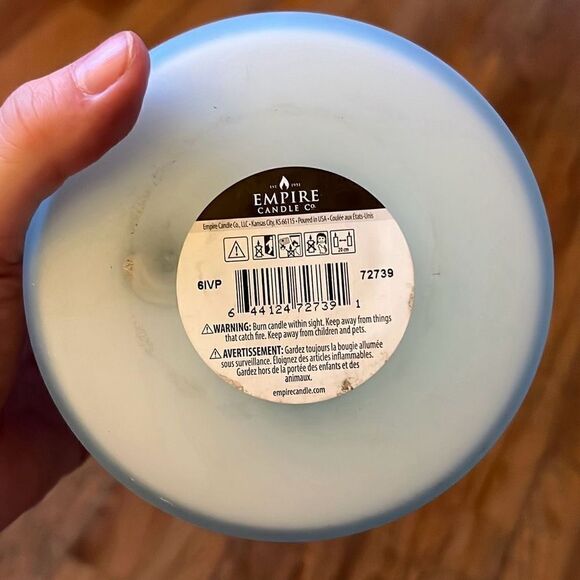 Tuscany Elemental Aromatics 3 Wick Candle Tranquil Sea 15 oz - Picture 3 of 5